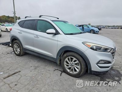 Czwarte zdjęcie samochodu z boku: 2016 HYUNDAI TUCSON ECO VIN:KM8J33A2XGU209662 - miniatura