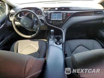 Zdjęcie 8 z 12 samochodu: 2019 TOYOTA CAMRY LE VIN:4T1B11HK6KU787996 - miniatura
