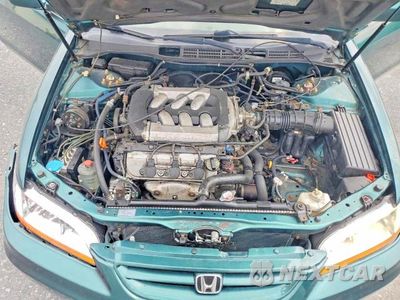 Zdjęcie 11 z 13 samochodu: 2002 HONDA ACCORD EX VIN:1HGCG22542A024040 - miniatura