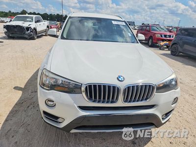 Piąte zdjęcie samochodu w środku: 2017 BMW X3 SDRIVE28I VIN:5UXWZ7C52H0U45057 - miniatura