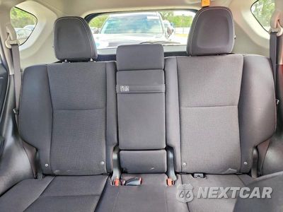 Zdjęcie 10 z 13 samochodu: 2018 TOYOTA RAV4 HYBRID XLE VIN:JTMRJREV4JD185192 - miniatura