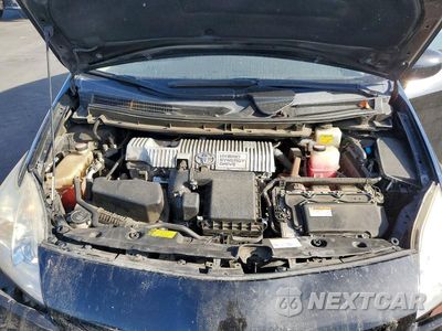 Zdjęcie 11 z 12 samochodu: 2015 TOYOTA PRIUS TWO VIN:JTDKN3DU7F1919246 - miniatura
