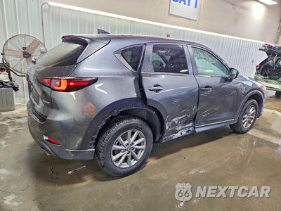 Trzecie zdjęcie samochodu z tyłu: 2024 MAZDA CX-5 PREFERRED VIN:JM3KFBCMXR0388408 - miniatura