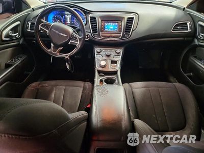 Zdjęcie 8 z 12 samochodu: 2015 CHRYSLER 200 LIMITED VIN:1C3CCCAB9FN640147 - miniatura
