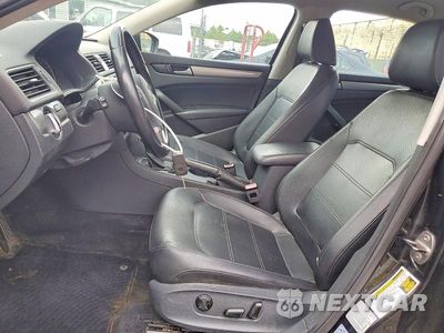 Zdjęcie 7 z 12 samochodu: 2015 VOLKSWAGEN PASSAT S VIN:1VWAT7A32FC004679 - miniatura