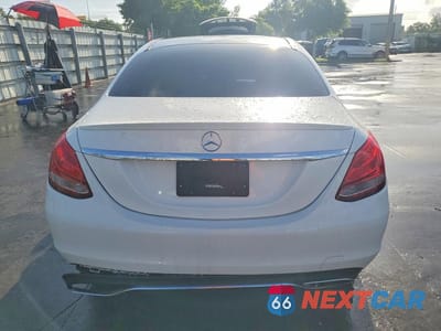 Zdjęcie 6 z 12 samochodu: 2016 MERCEDES-BENZ C 300 VIN:WDDWF4JB9GR146750 - miniatura