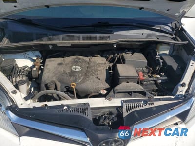 Zdjęcie 12 z 13 samochodu: 2018 TOYOTA SIENNA LE VIN:5TDJZ3DCXJS193238 - miniatura