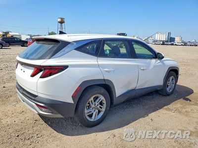 Trzecie zdjęcie samochodu z tyłu: 2025 HYUNDAI TUCSON SE VIN:5NMJA3DE9SH443453 - miniatura