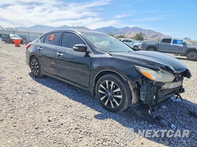 Czwarte zdjęcie samochodu z boku: 2016 NISSAN ALTIMA 2.5 SV VIN:1N4AL3AP6GC242170 - miniatura