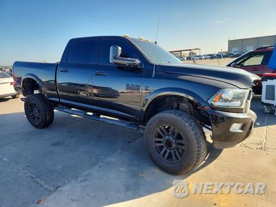Czwarte zdjęcie samochodu z boku: 2017 RAM 2500 LARAMIE VIN:3C6UR5FL1HG559576 - miniatura