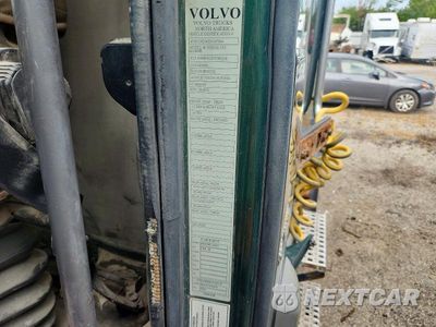 Zdjęcie 12 z 12 samochodu: 2013 VOLVO VNL SEMI TRUCK VIN:4V4NC9EG0DN137394 - miniatura