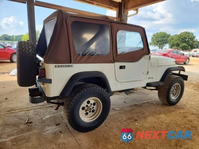 Trzecie zdjęcie samochodu z tyłu: 1987 JEEP WRANGLER VIN:2BCHV81S3HB542465 - miniatura