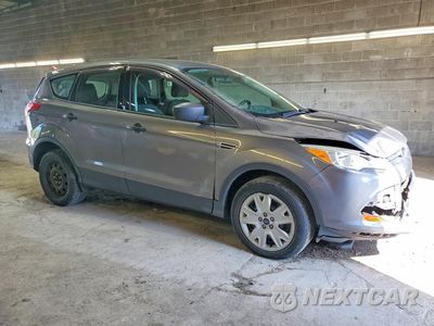 Czwarte zdjęcie samochodu z boku: 2013 FORD ESCAPE S VIN:1FMCU0F7XDUA52235 - miniatura