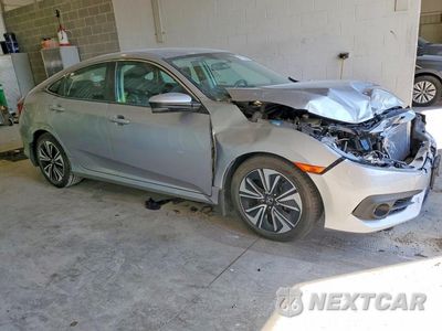 Czwarte zdjęcie samochodu z boku: 2018 HONDA CIVIC EX VIN:19XFC1F30JE001523 - miniatura