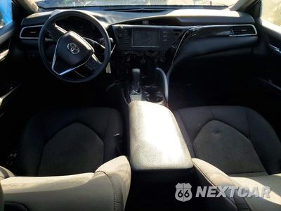 Zdjęcie 8 z 13 samochodu: 2018 TOYOTA CAMRY LE VIN:4T1B11HK0JU068080 - miniatura