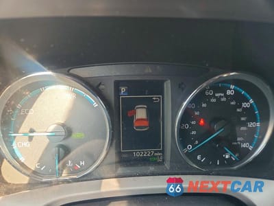 Zdjęcie 9 z 13 samochodu: 2018 TOYOTA RAV4 HYBRID XLE VIN:JTMRJREV9JD174317 - miniatura