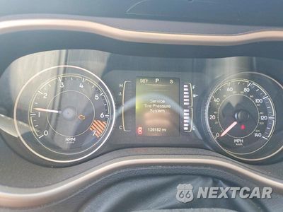 Zdjęcie 9 z 12 samochodu: 2014 JEEP CHEROKEE LATITUDE VIN:1C4PJLCB3EW148318 - miniatura