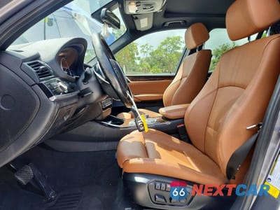 Zdjęcie 7 z 14 samochodu: 2016 BMW X3 SDRIVE28I VIN:5UXWZ7C58G0T42613 - miniatura