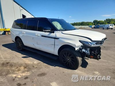 Czwarte zdjęcie samochodu z boku: 2027 LINCOLN NAVIGATOR BLACK LABEL VIN:5LMJJ3TG1VEL00550 - miniatura