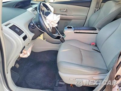 Zdjęcie 7 z 12 samochodu: 2013 TOYOTA PRIUS V FIVE VIN:JTDZN3EU0D3248355 - miniatura