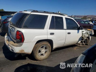 Trzecie zdjęcie samochodu z tyłu: 2004 CHEVROLET TRAILBLAZER LS VIN:1GNDS13S242140034 - miniatura