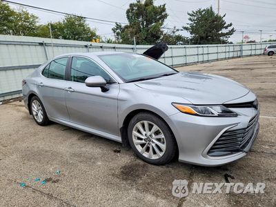 Czwarte zdjęcie samochodu z boku: 2023 TOYOTA CAMRY LE VIN:4T1C11AK7PU769612 - miniatura