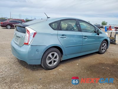 Trzecie zdjęcie samochodu z tyłu: 2013 TOYOTA PRIUS THREE VIN:JTDKN3DU7D1689270 - miniatura
