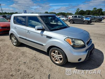 Czwarte zdjęcie samochodu z boku: 2011 KIA SOUL + VIN:KNDJT2A20B7716236 - miniatura