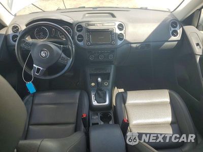 Zdjęcie 8 z 12 samochodu: 2015 VOLKSWAGEN TIGUAN S VIN:WVGBV7AX4FW105740 - miniatura