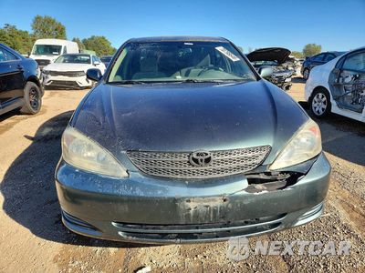Piąte zdjęcie samochodu w środku: 2002 TOYOTA CAMRY XLE VIN:4T1BE30K12U631182 - miniatura