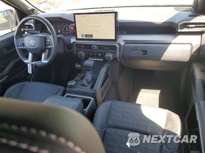 Zdjęcie 8 z 13 samochodu: 2026 TOYOTA 4RUNNER TRD SPORT PREMIUM VIN:JTEVA5BR1T5125345 - miniatura
