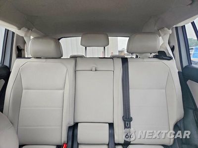 Zdjęcie 10 z 14 samochodu: 2018 VOLKSWAGEN TIGUAN SE VIN:3VV3B7AX7JM104111 - miniatura