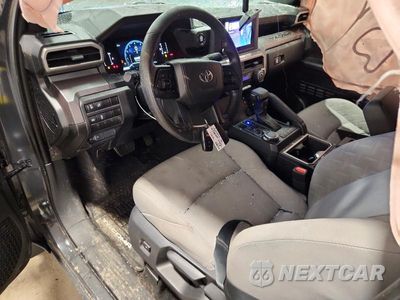Zdjęcie 8 z 12 samochodu: 2025 TOYOTA TACOMA SR5 VIN:3TMLB5JN1SM115043 - miniatura