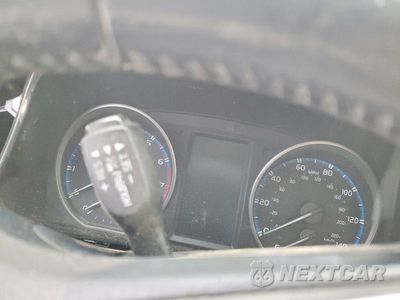 Zdjęcie 9 z 12 samochodu: 2018 TOYOTA RAV4 XLE VIN:JTMRFREV5JJ192235 - miniatura
