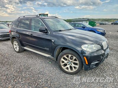 Czwarte zdjęcie samochodu z boku: 2013 BMW X5 XDRIVE35I VIN:5UXZV4C5XD0B17924 - miniatura
