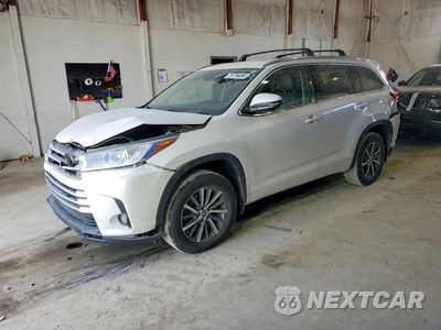 2018 TOYOTA HIGHLANDER XLE 5TDJZRFH9JS524502 - główne zdjęcie licytacji z USA - miniatura