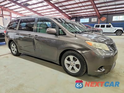 Czwarte zdjęcie samochodu z boku: 2012 TOYOTA SIENNA LE VIN:5TDKK3DC9CS250539 - miniatura