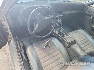 Zdjęcie 8 z 12 samochodu: 1984 PORSCHE 944 VIN:WP0AA0944EN453698 - miniatura