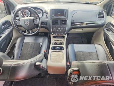 Zdjęcie 8 z 13 samochodu: 2019 DODGE GRAND CARAVAN SXT VIN:2C4RDGCG3KR800586 - miniatura