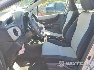 Zdjęcie 7 z 13 samochodu: 2012 TOYOTA YARIS 5-DOOR LE VIN:JTDKTUD37CD504134 - miniatura