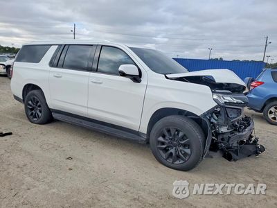 Czwarte zdjęcie samochodu z boku: 2024 CHEVROLET SUBURBAN K1500 LT VIN:1GNSKCKD0RR367002 - miniatura