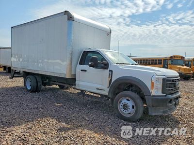 Czwarte zdjęcie samochodu z boku: 2024 FORD F550 SUPER DUTY BOX TRUCK VIN:1FDUF5HT3RDA05044 - miniatura