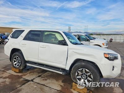 Czwarte zdjęcie samochodu z boku: 2024 TOYOTA 4RUNNER TRD OFF-ROAD PREMIUM VIN:JTERU5JR0R6242167 - miniatura