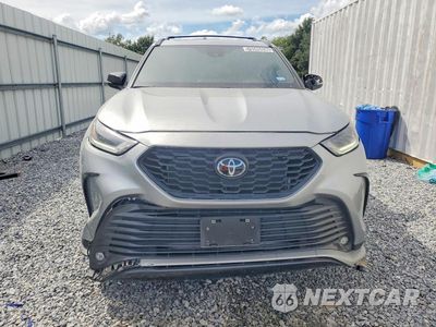 Piąte zdjęcie samochodu w środku: 2025 TOYOTA HIGHLANDER XSE VIN:5TDKDRBH4SS589140 - miniatura