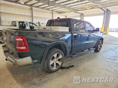 Trzecie zdjęcie samochodu z tyłu: 2020 RAM 1500 LARAMIE VIN:1C6SRFJT7LN414045 - miniatura