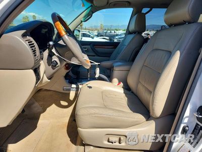 Zdjęcie 7 z 13 samochodu: 2006 LEXUS LX 470 VIN:JTJHT00W364018893 - miniatura