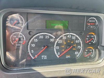 Zdjęcie 9 z 13 samochodu: 2016 FREIGHTLINER BUSINESS CLASS M2 BOX TRUCK VIN:3ALACXDTXGDGN8815 - miniatura