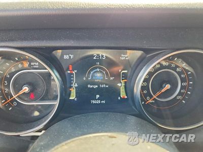 Zdjęcie 9 z 14 samochodu: 2021 JEEP WRANGLER UNLIMITED SAHARA VIN:1C4HJXEG3MW510795 - miniatura