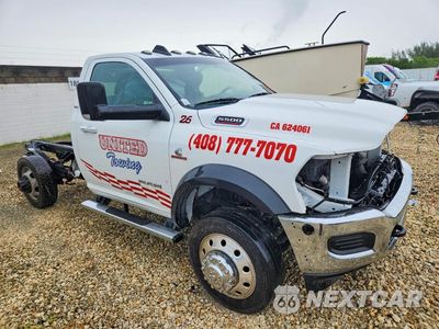 Czwarte zdjęcie samochodu z boku: 2019 RAM 5500 VIN:3C7WRMAL3KG648160 - miniatura