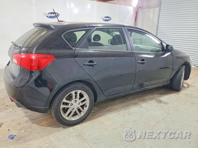 Trzecie zdjęcie samochodu z tyłu: 2012 KIA FORTE5 EX VIN:KNAFU5A23C5513582 - miniatura